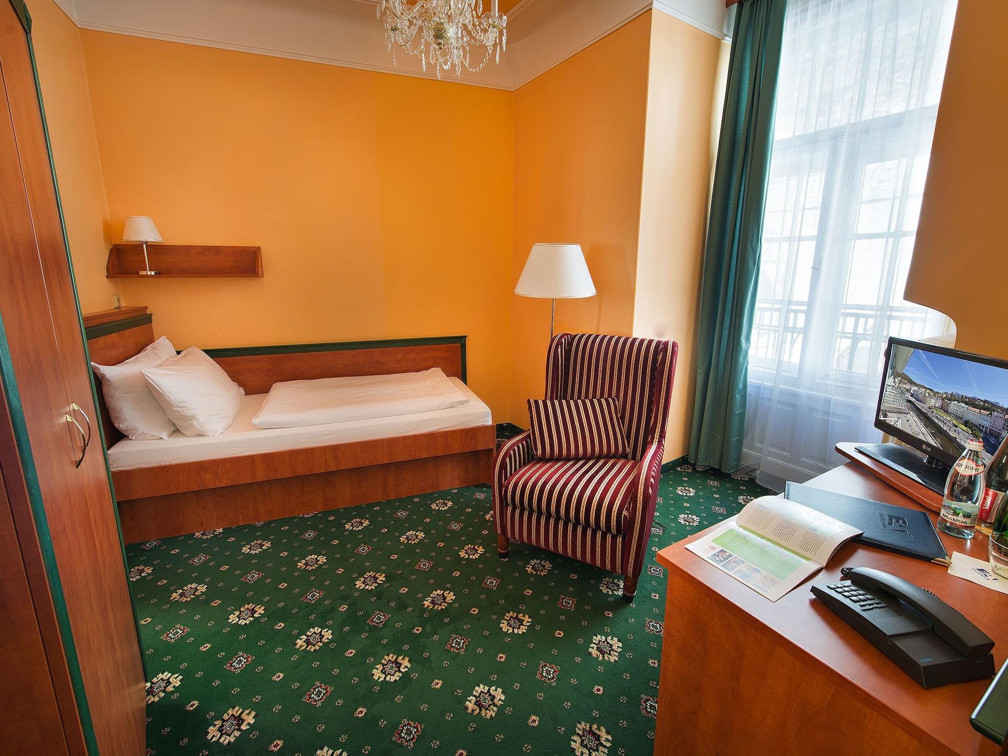 Ea Hotel Jessenius Karlsbad Exterior foto