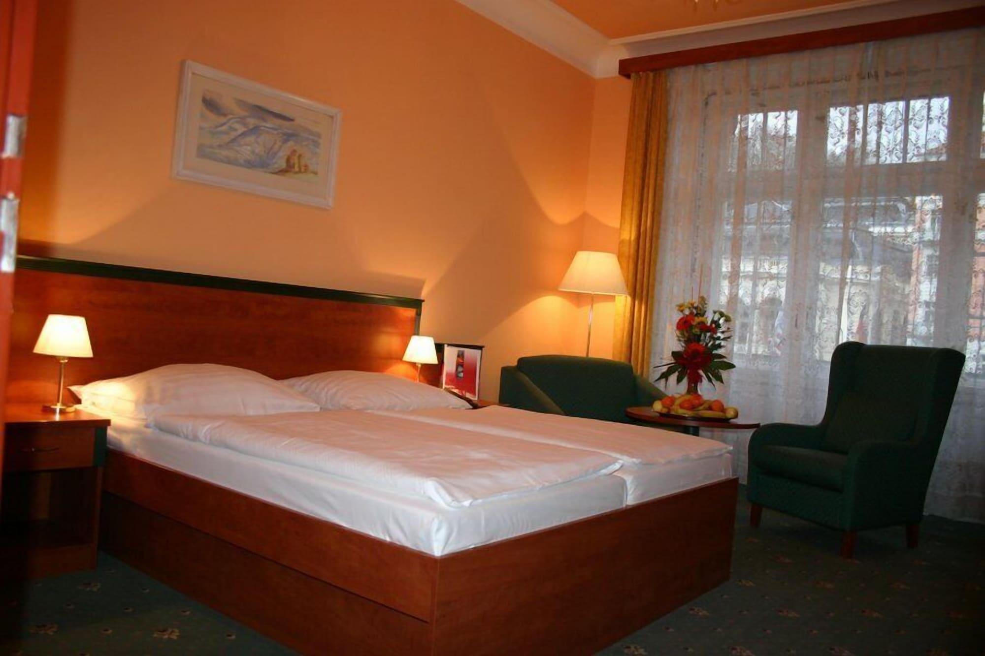Ea Hotel Jessenius Karlsbad Exterior foto