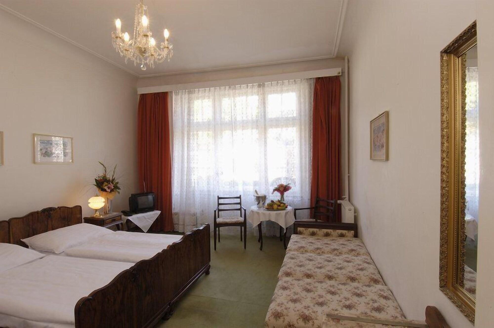 Ea Hotel Jessenius Karlsbad Exterior foto